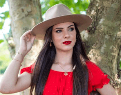 Miss Nicoly Rimoldi Tafarel dá pausa nas passarelas para se dedicar aos estudos