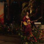 Freya Ridings lança vídeo de “Blood Orange” ao vivo