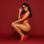 Como Lina Nakamura perdeu 14kg e investiu R$ 60 mil no corpo para se tornar Musa do OnlyFans e faturar mais