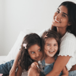 Letícia Almeida traduz amor de mãe no single “Marias”, em homenagem às filhas