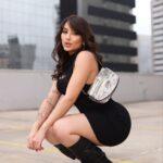 Suzi Sassaki retorna à TV e revela afastamento devido a turbulência emocional