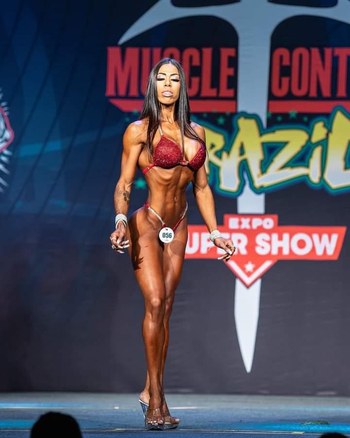 Halanna Jully treina as grandes promessas do primeiro Olympia Masters