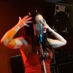 Pupila Cósmica: a jornada transformadora da cantora e compositora Lara Brunnquell, a Sandy Capetinha