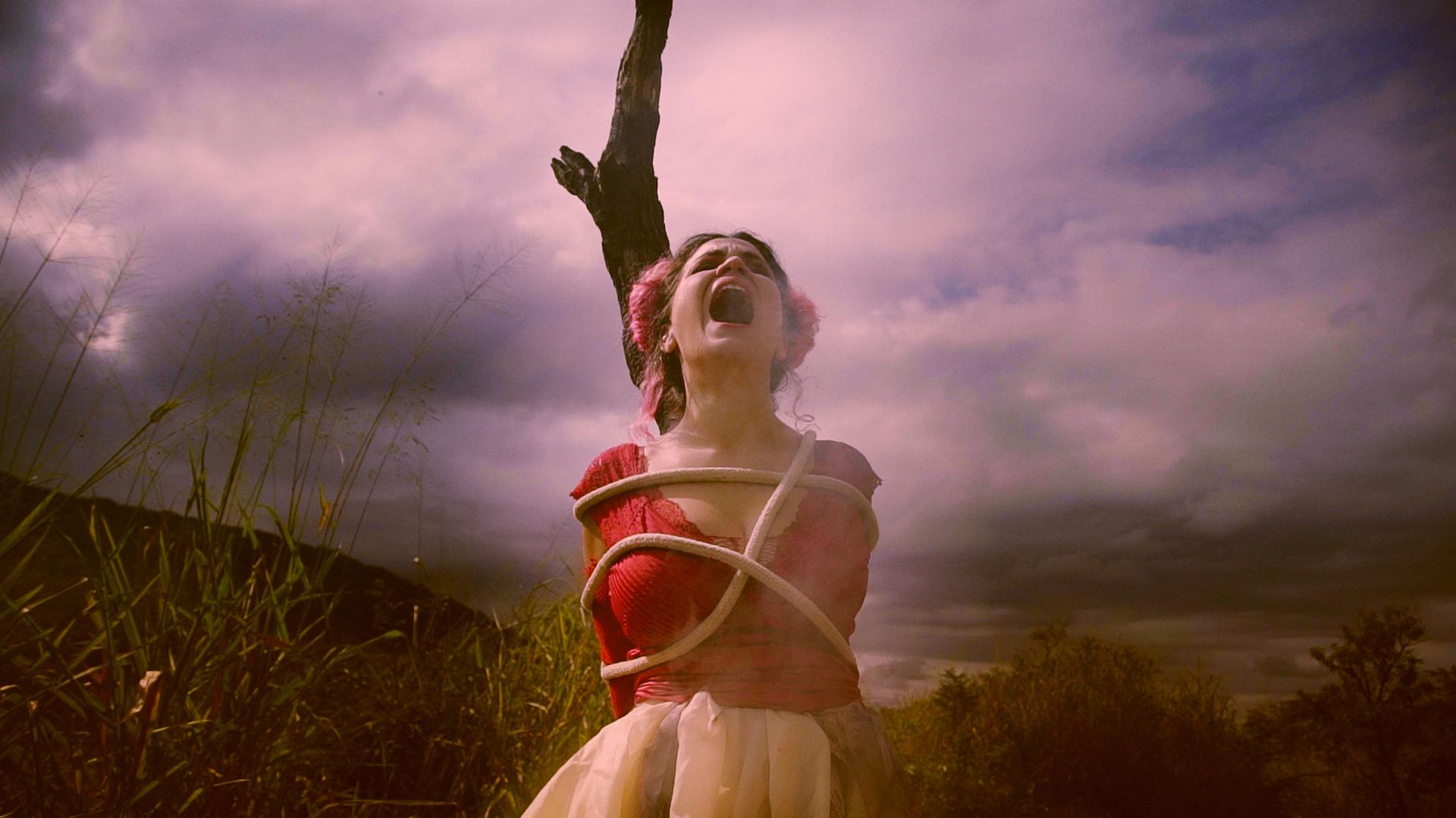 Canto Cego lança clipe “Fogo”