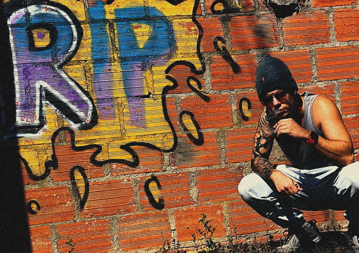 Decola anuncia mixtape com single Longe da Cidade