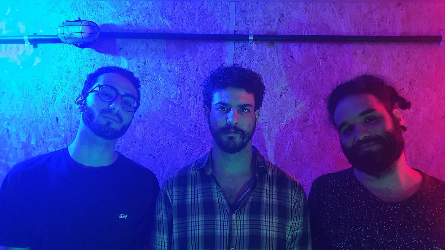 Rev Beats Leva Fãs em uma Noite de Trap com “Lua e Mar”