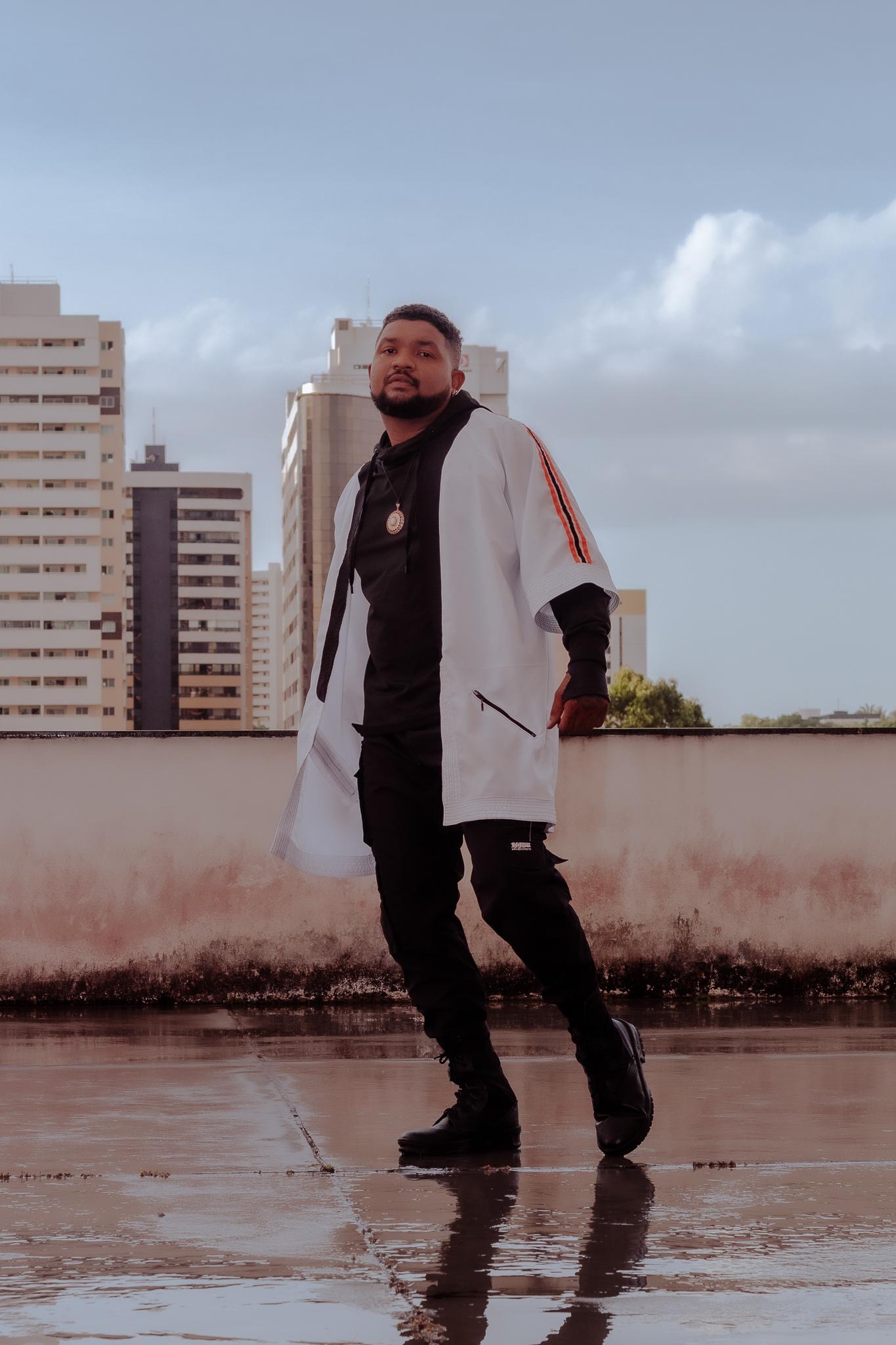 Yhago Sebaz faz jornada de representatividade no EP “Yagô”