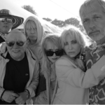 Mantra Of The Cosmos, superbanda formada por ex-integrantes do Oasis, Happy Mondays, etc, lança um novo single, “X (Wot You Sayin?)”