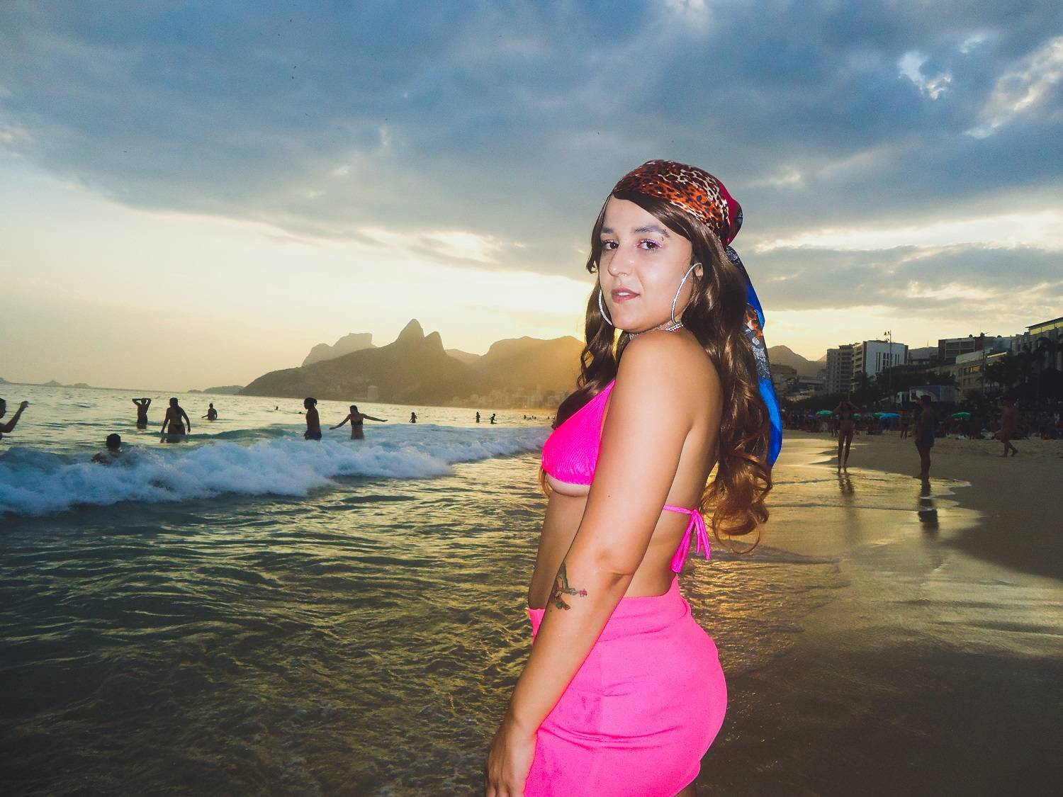 BRUNE apresenta visão renovada em parceria com Luana Flores