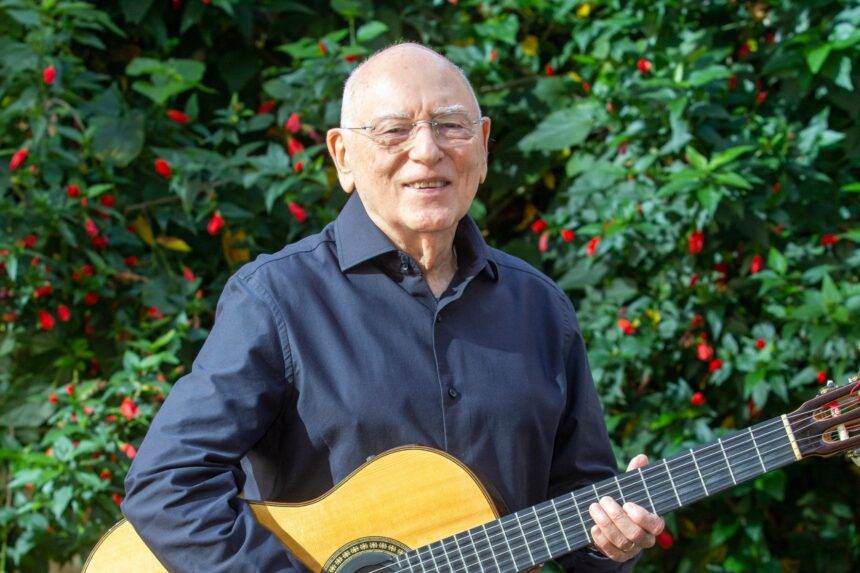 Grátis: Dino Galvão Bueno leva a Bossa Nova Paulista a Santos