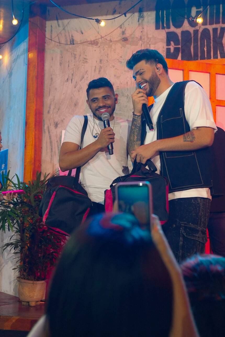 Ao lado de Kadu Martins e Pablo, Evoney Fernandes grava seu primeiro audiovisual em Fortaleza