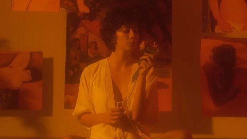 Mayah exploro do amor em “Bossinha da Declaração”