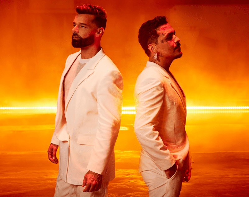 Ricky Martin lança uma nova versão de seu Hit ‘Fuego de Noche, Nieve de Día’ com Christian Nodal