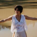 Tina Werneck Celebra os Bons Encontros da Vida em “Coisas Incríveis”