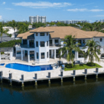 Vídeos: Messi e Antonella Roccuzzo compram uma mansão de US,7 Milhões na Flórida; veja-a por dentro