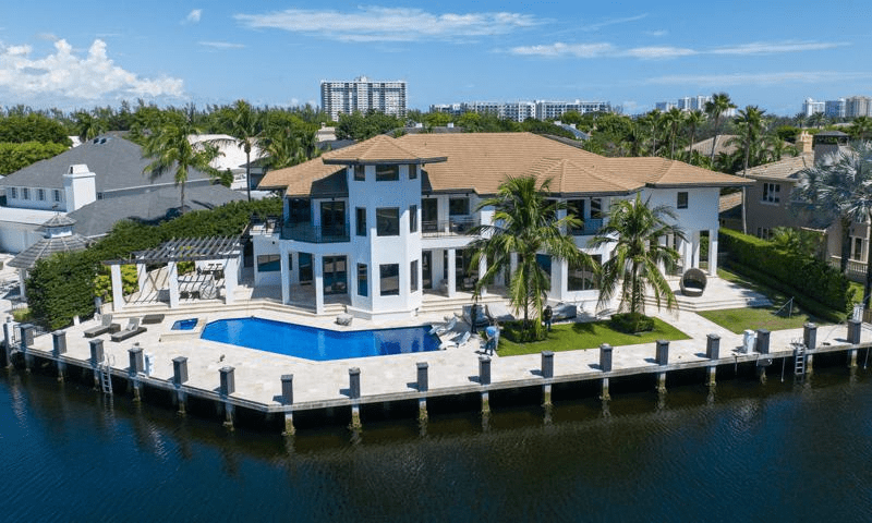 Vídeos: Messi e Antonella Roccuzzo compram uma mansão de US,7 Milhões na Flórida; veja-a por dentro