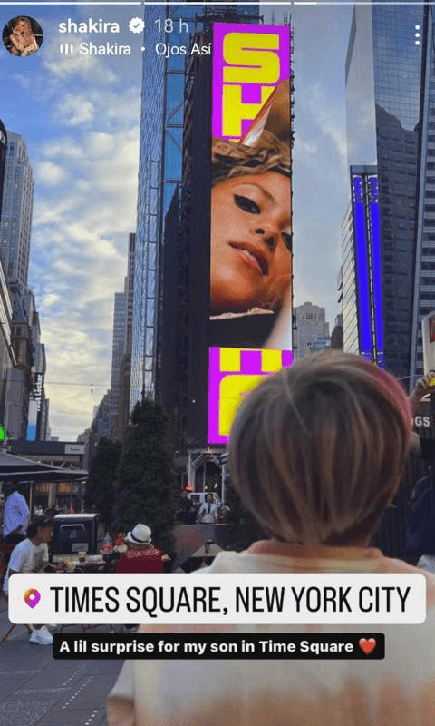 Shakira surpreendeu seus filhos na Times Square antes de sua apresentação no MTV VMAs