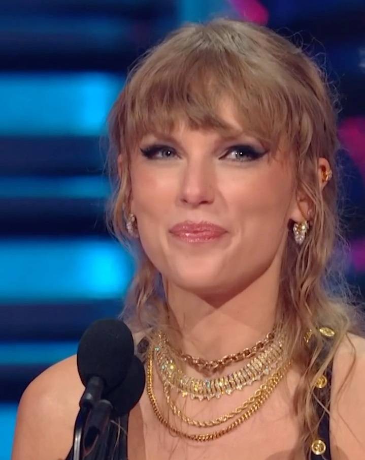 Taylor Swift tem um momento doce com o NSYNC no VMAs: ‘Obrigada pelas pulseiras de amizade’