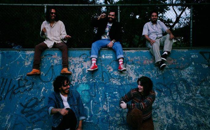 Com influências de Shoegaze, City Pop Japonês e MPB, Morro Fuji lança “Depois que esse Surto Passar”