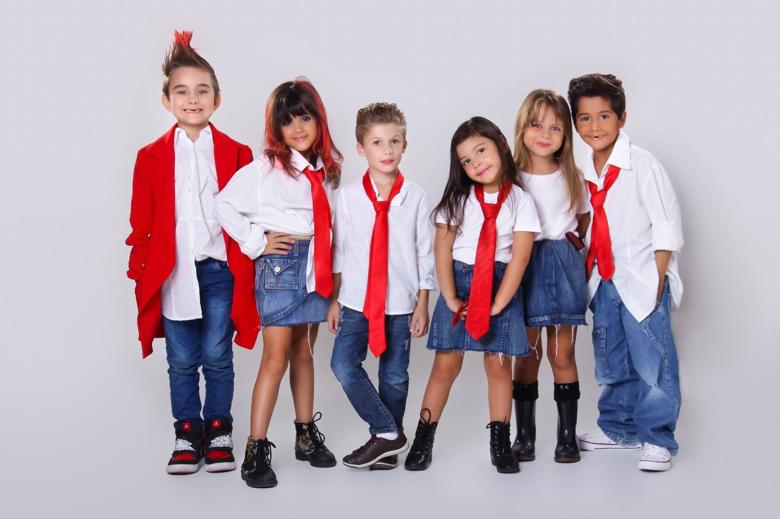 Dia Mundial do RBD: grupo ganha homenagem com editorial infantil  