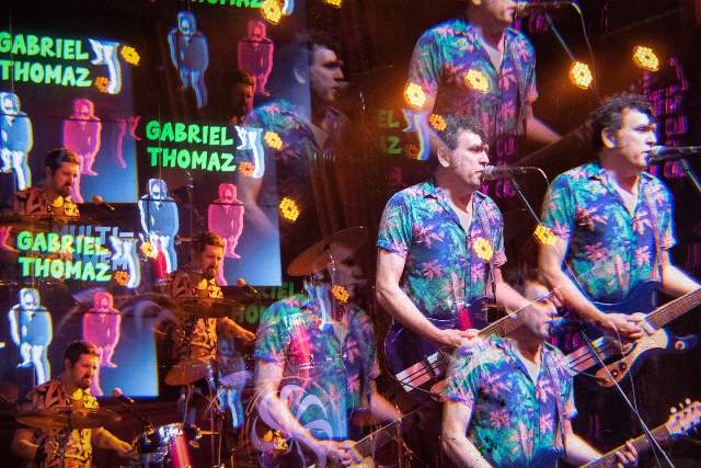 Ouça “Quiche de Alho Poró”, novo single de Gabriel Thomaz 