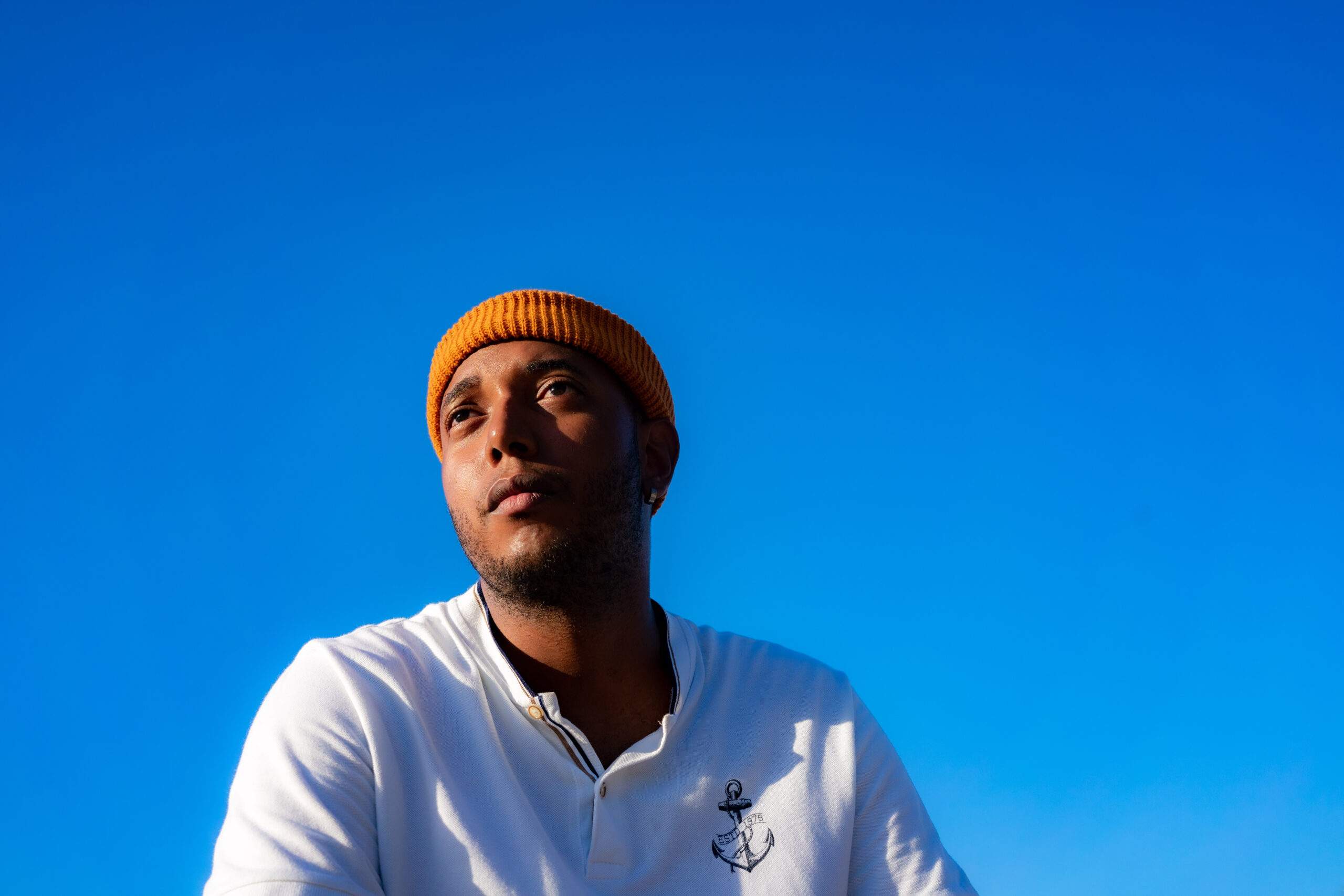 Em nova fase, João Merín lança EP ao vivo