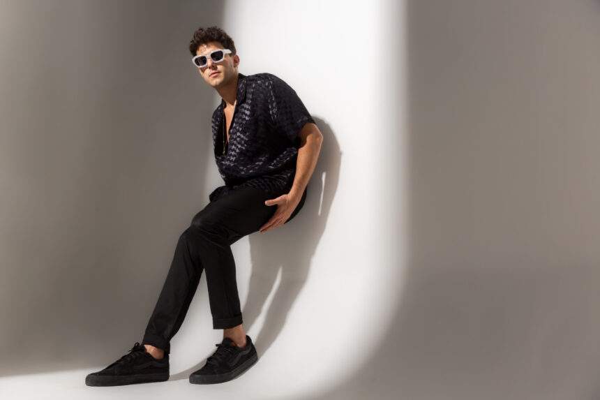 Renan Guerra celebra os ciclos da vida com o álbum “Vitórias”