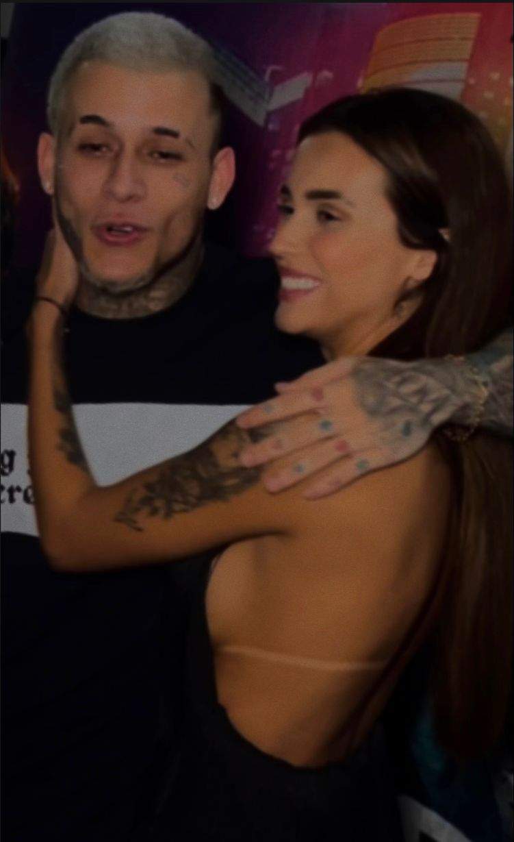 A modelo e o funkeiro em encontro