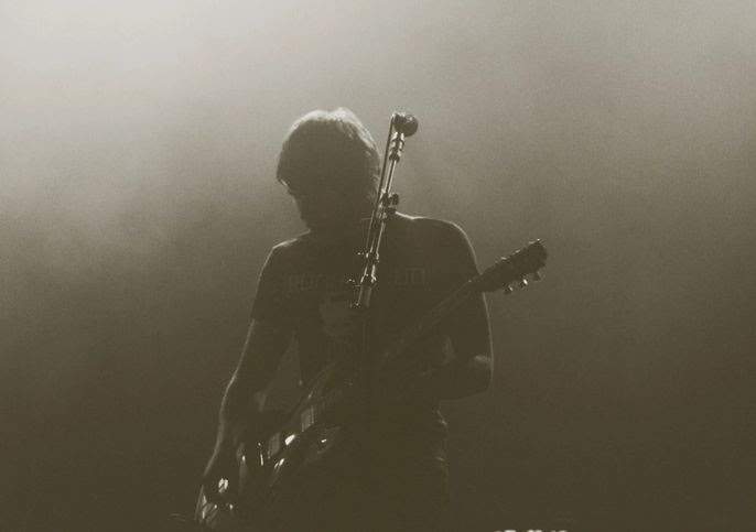 Tilburg mistura rock progressivo e dark electronica em novo EP “Behind Door Number One”