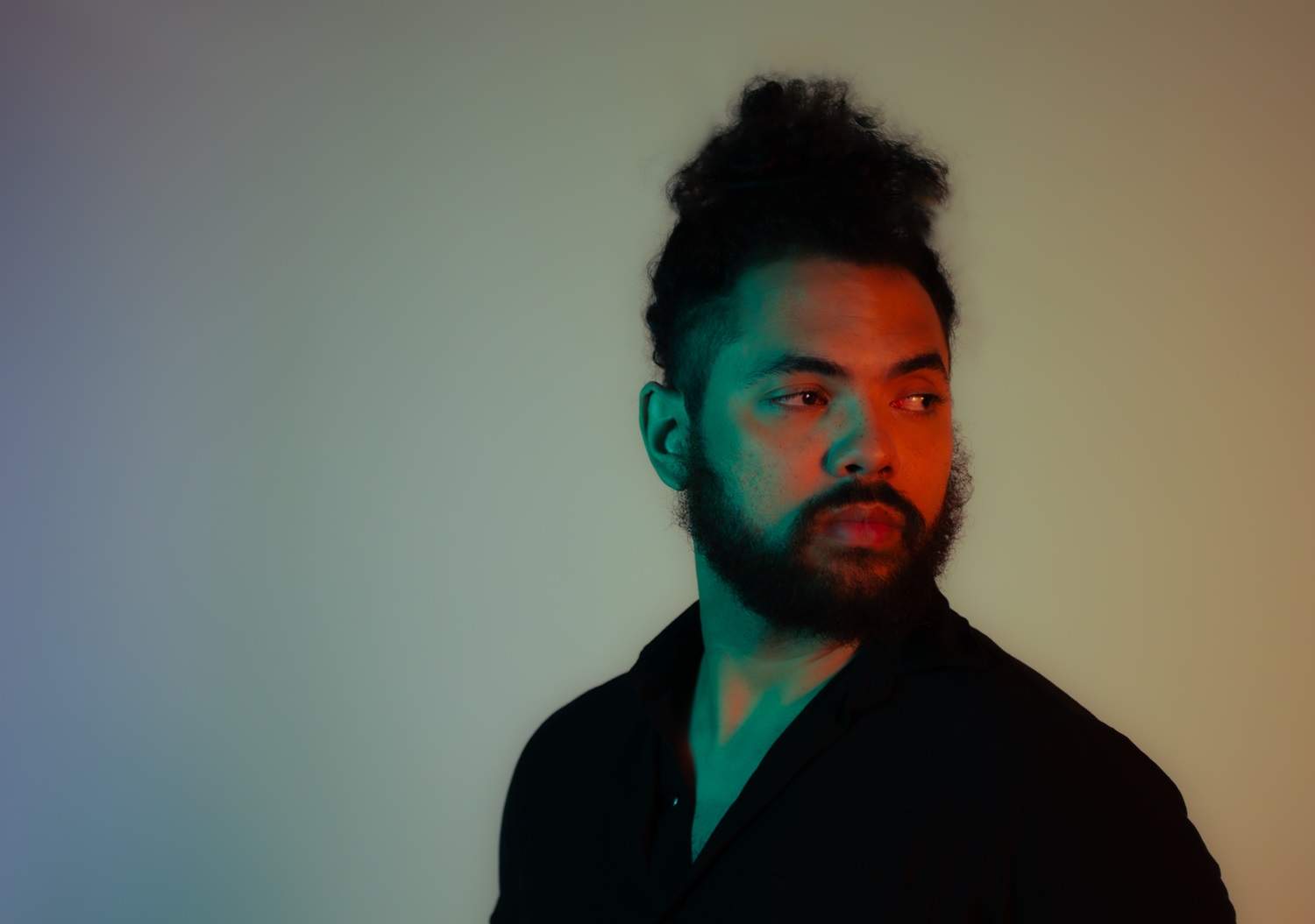 CHUENGUE estreia single “O Nascimento do Universo”