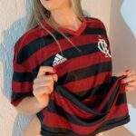 Musa do Flamengo revela sonho de virar cantora reconhecida