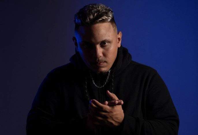 Rapper Fill mergulha nas sonoridades do Trap, R&B e Afrobeat em novo EP “Bailão”