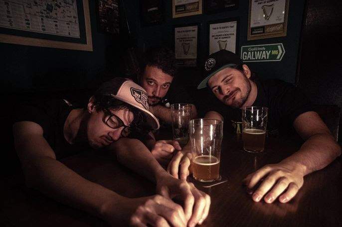 Banda referência no punk rock de Santa Catarina, Scumbags, lança novo single “Through this Sidewalk”