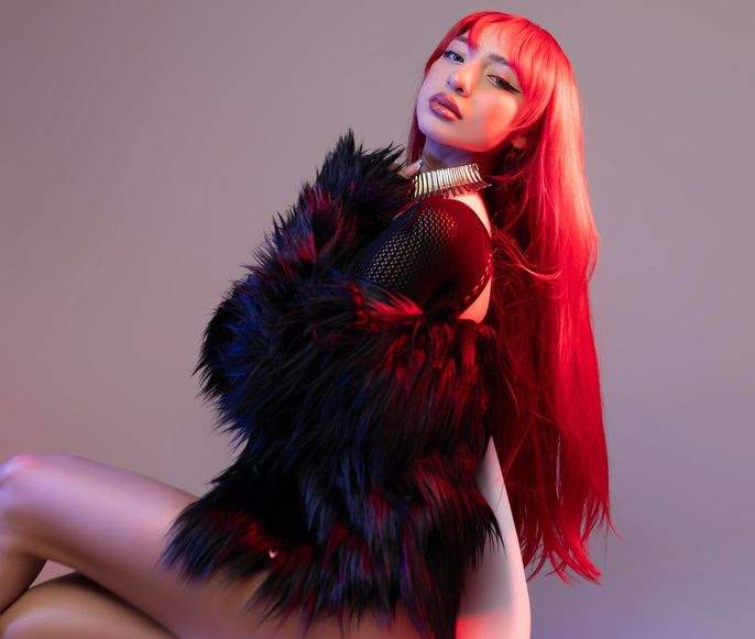 Fenômeno na web, a cantora e influencer Ruivinha de Marte lança novo single ‘Bloqueia o Coração’