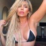 Fãs da Pastora do OnlyFans, Ana Akiva, pagam para fazer confissões e receber penitências picantes