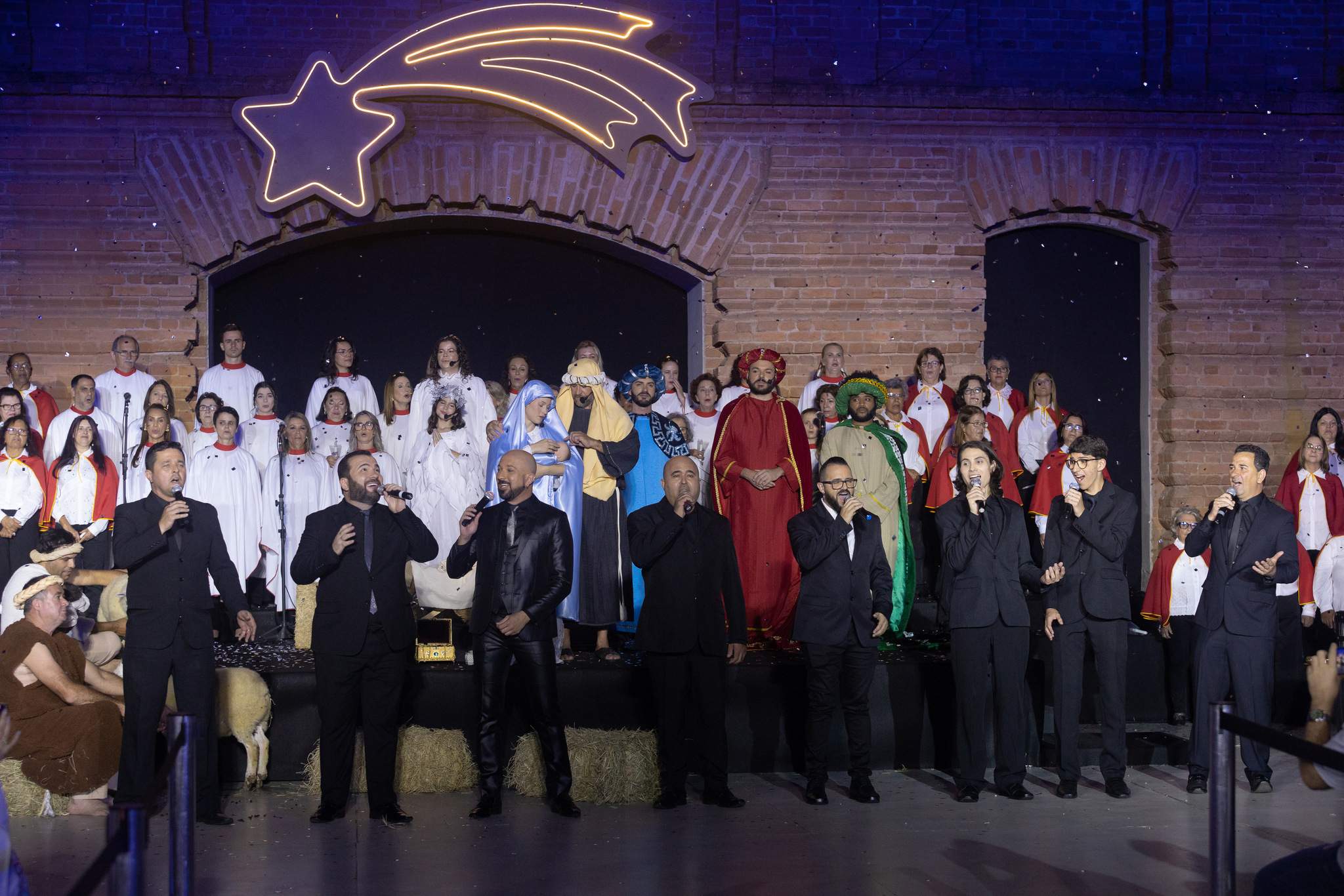 Grande coral de Natal é destaque no de fim de ano da TV Aparecida