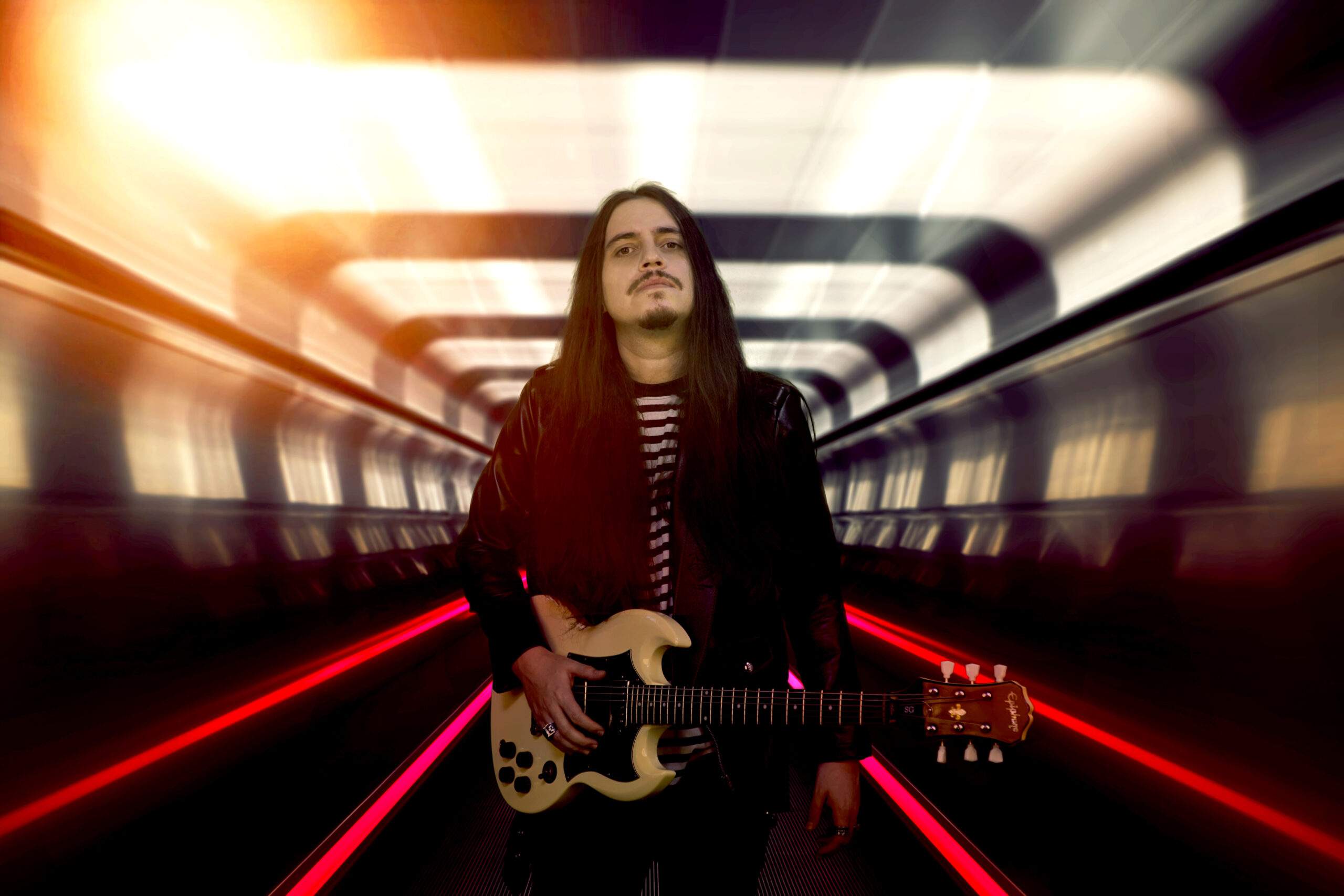 Cezar Degraf lança “Horizonte de Eventos”