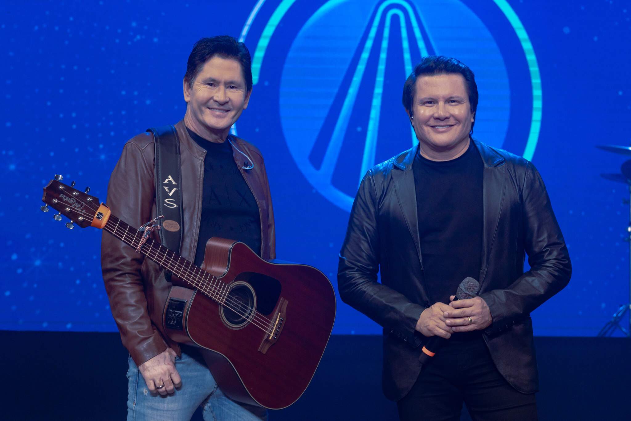 Gian e Giovani animam o Réveillon da TV Aparecida