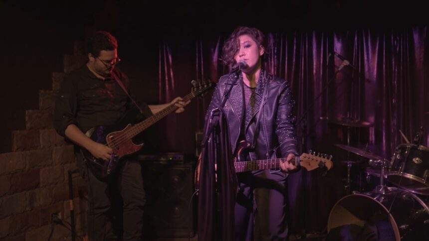 Luiza Goto revela potência de suas canções em primeiro lançamento ao vivo