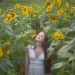 Yasmim Santanna estrela clipe de banda de namorado