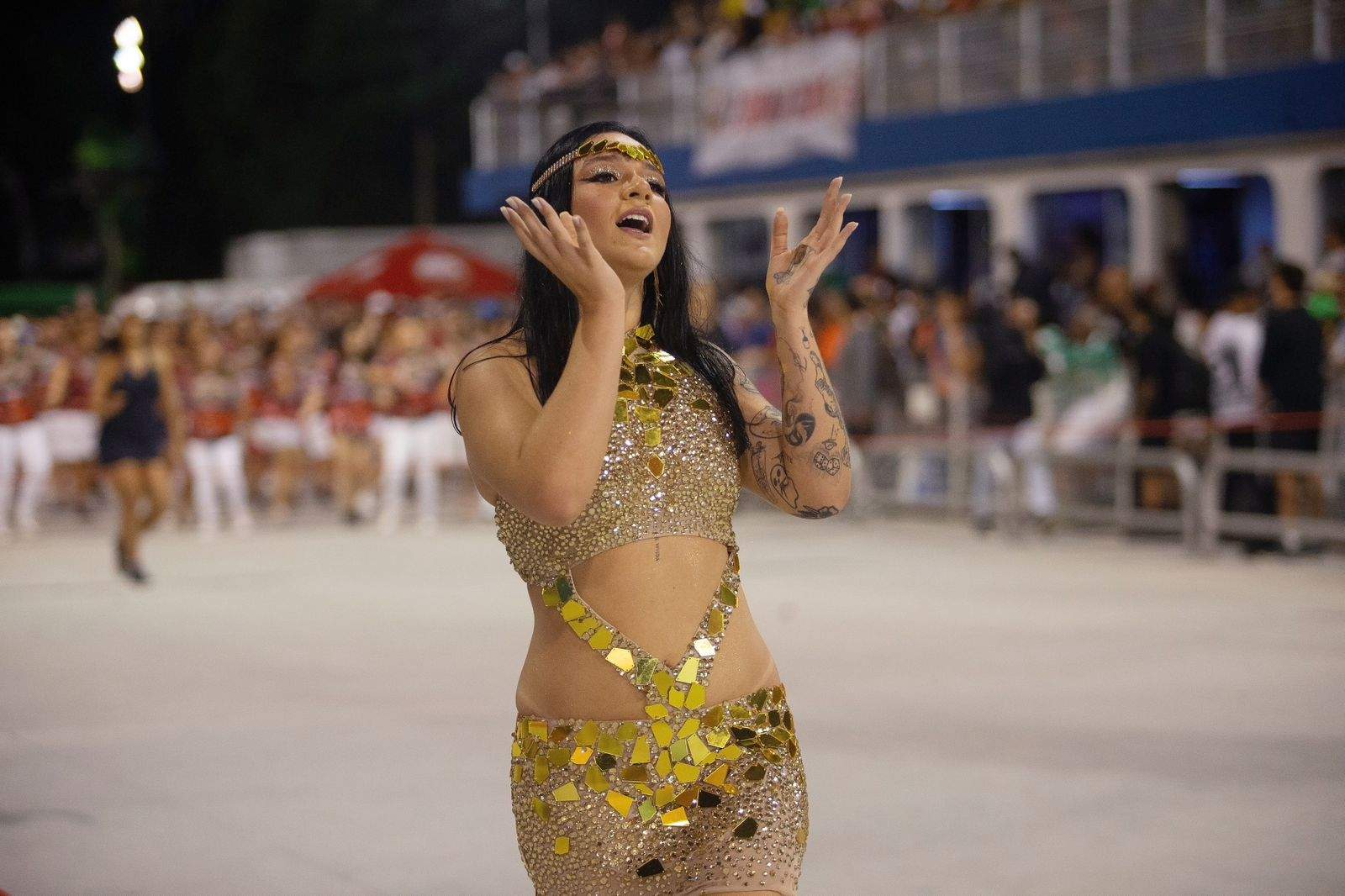 Musa do Carnaval, Bi Mejia usa mesmo look de Juju Salimeni em ensaio:  