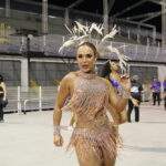 Musa da Gaviões, Francine Carvalho aposta em look de strass