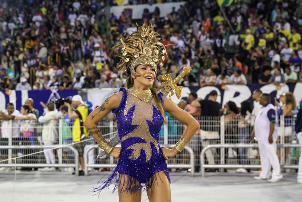Madrinha da Vila Maria, Josi Aoas promete fantasia com 8kg de cristais, conchas e detalhes em ouro: “estilosa”