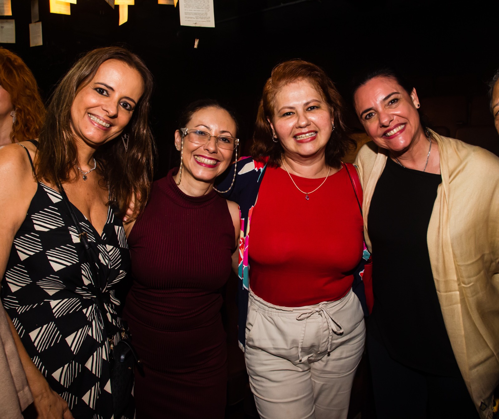 Peça Palavras de Mulher estreia com casa cheia em Ipanema