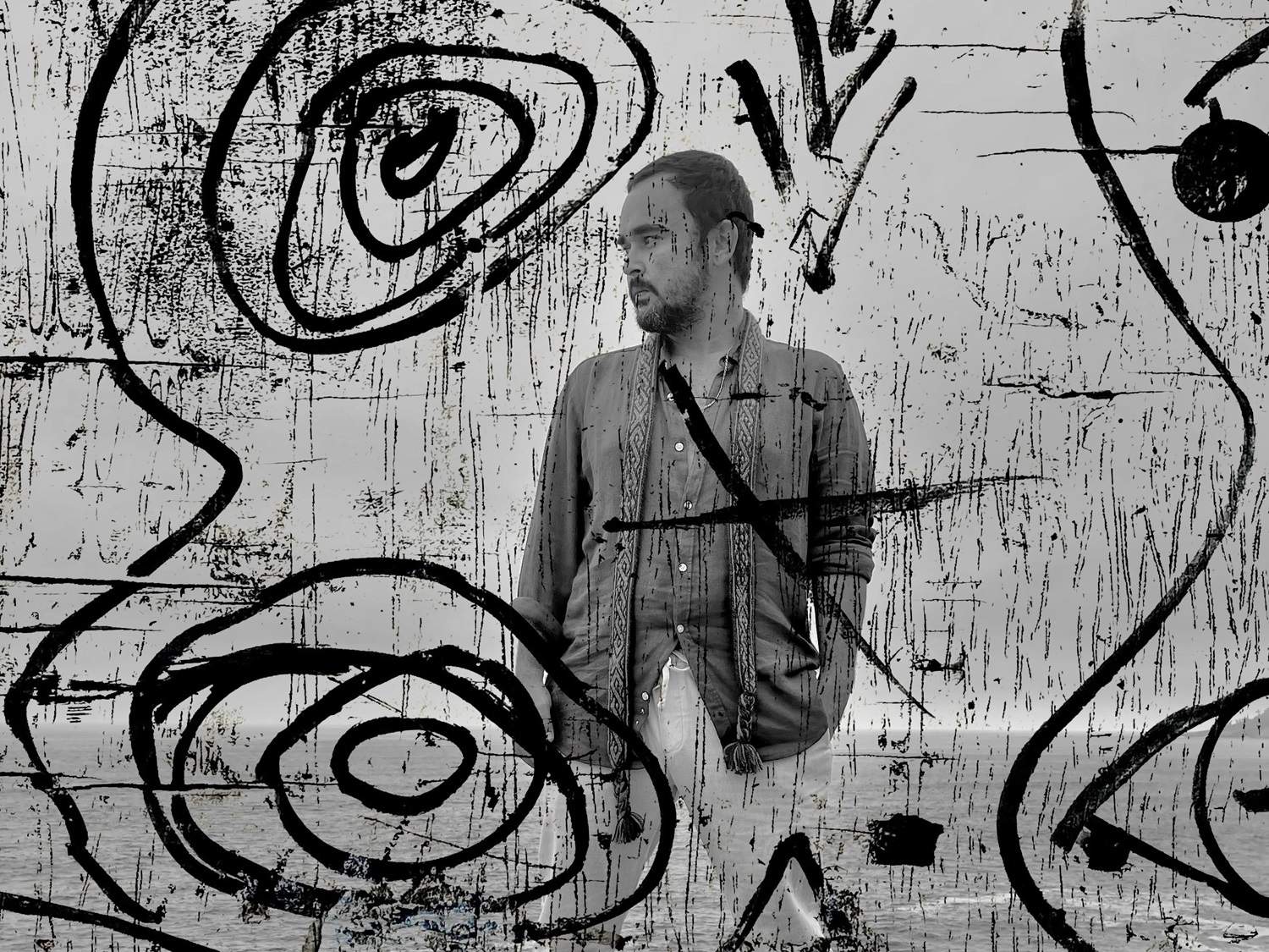 Taynã se reinventa em carreira solo com “We Are Visitors”