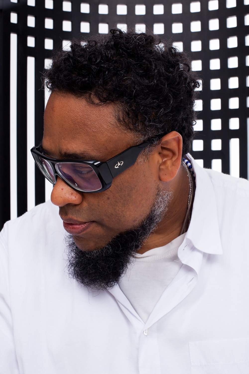 BNegão antecipa novo álbum com single “Canto da Sereia”