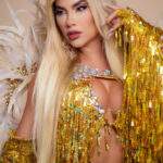 Musa do Carnaval, Carolina Arjonas fala sobre preconceito por ser branca e loira: “também sei sambar”