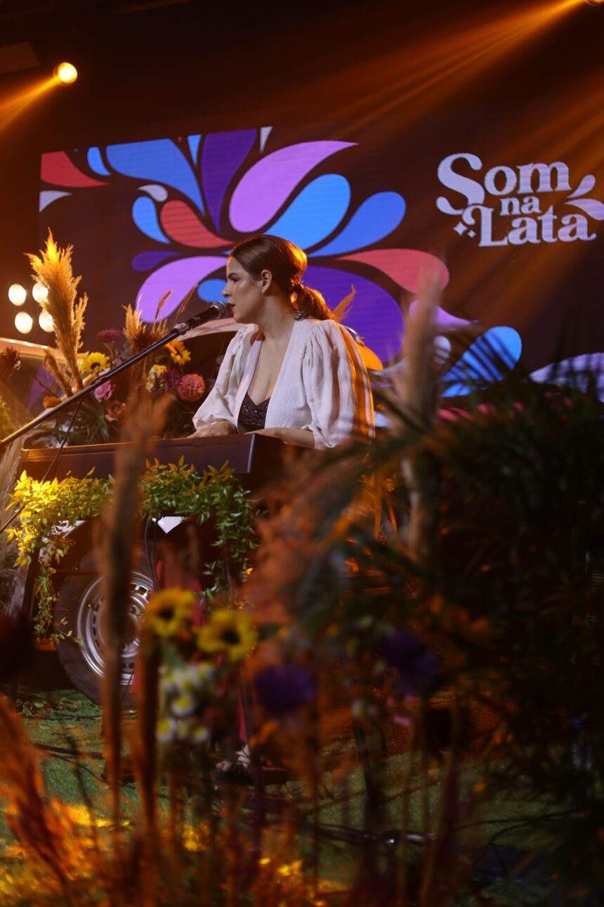 Som na Lata fecha parceria com WooHoo para levar artistas independentes e profissionais da música para a TV