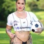 Anny Alves musa do Corinthians 2023/2024 “volta a ser virgem” e lança desafio nas redes sociais