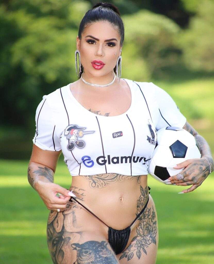 Anny Alves musa do Corinthians 2023/2024 "volta a ser virgem" e lança